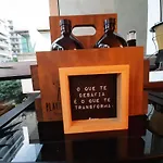 Luxuoso apto entre o Leblon e a Lagoa com vaga